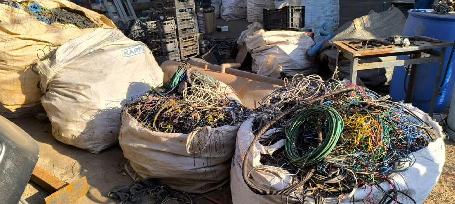 PM recupera 300kg de fios furtados