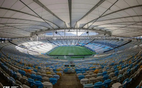 Leonardo Jardim faz cr&iacute;ticas ao gramado do Maracan&atilde;