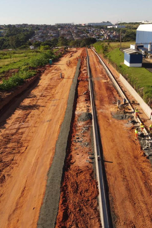 Obra de prolongamento de avenida