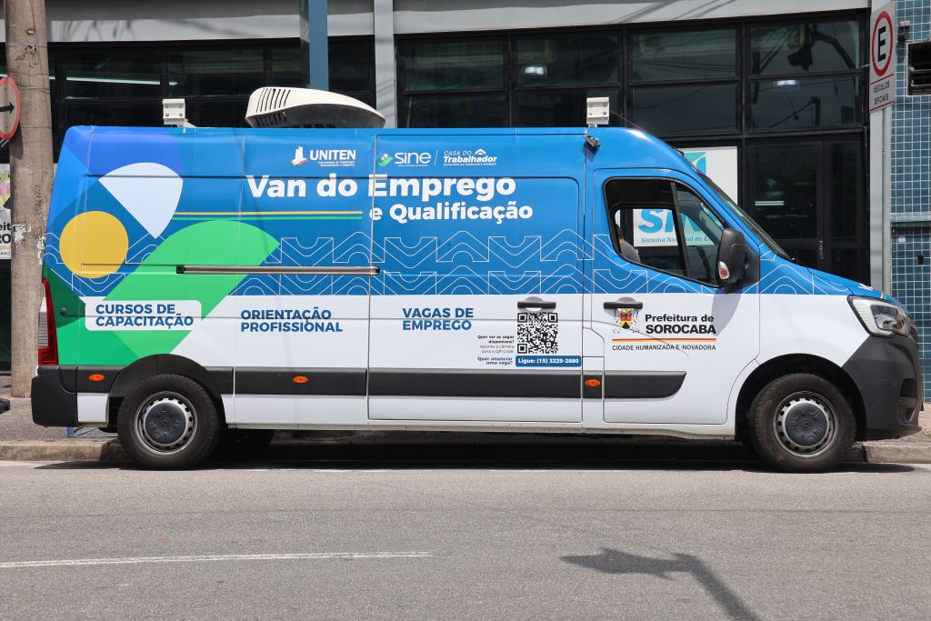 Van do Emprego percorre sete regi&otilde;es