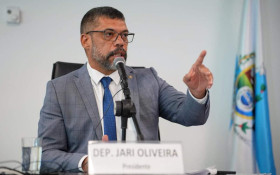 Jari lan&ccedil;a proposta de emenda participativa para col&eacute;gios estaduais