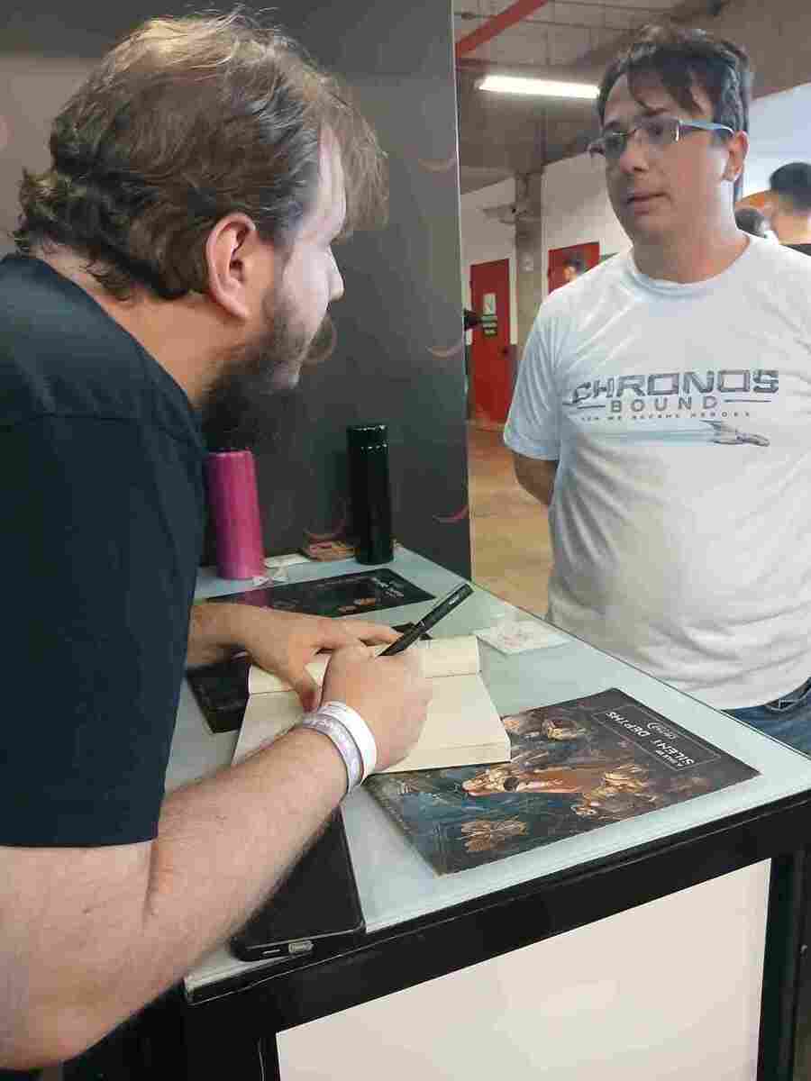 Ao lançar a obra dentro de um festival de games, Eduardo reforça que o universo gamer também pode ser um espaço de incentivo à leitura Macaque in the trees