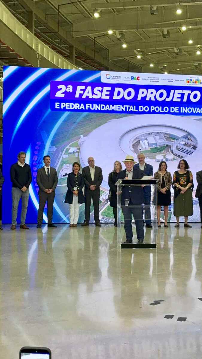O presidente Luiz Inácio Lula da Silva inaugurou, em Campinas, no CNPEM, quatro novas linhas de luz sincrotron do acelerador de partículas do superlaboratório Sirius