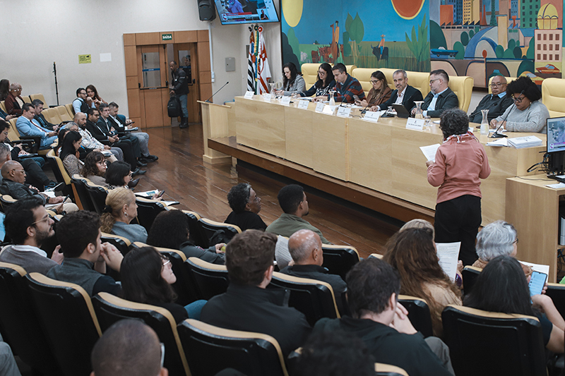 LDO de 2027 abre debate sobre cortes e gastos regionais