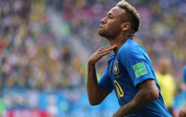 Nova les&atilde;o afasta Neymar dos gramados at&eacute; a Copa do Mundo