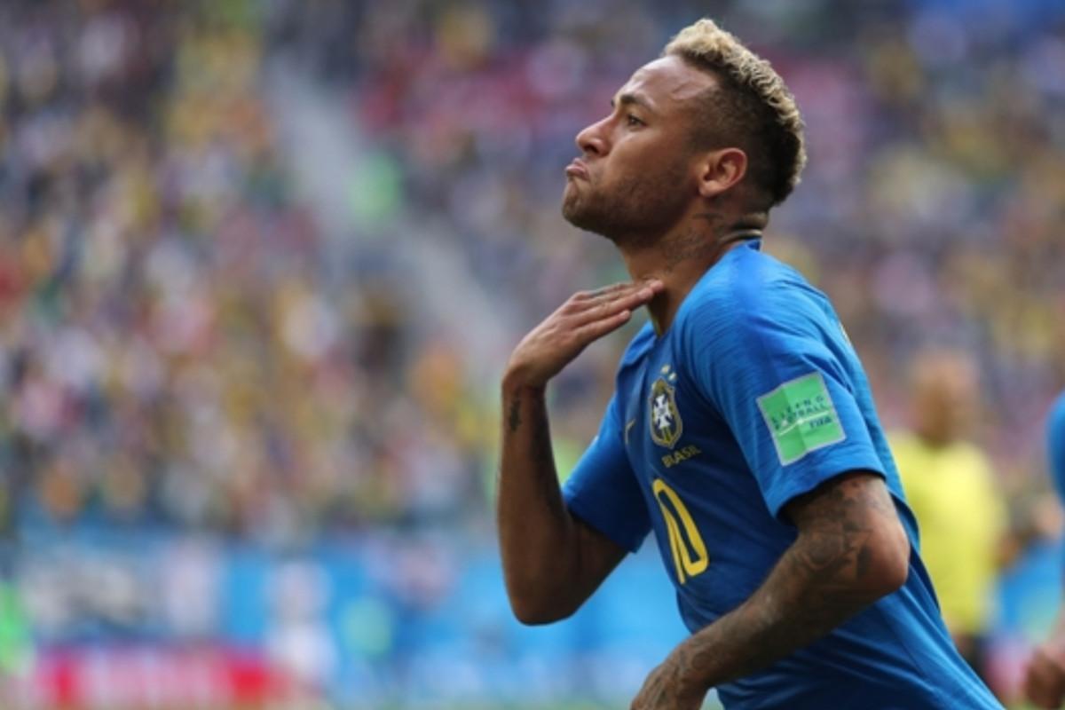 Nova les&atilde;o afasta Neymar dos gramados at&eacute; a Copa do Mundo