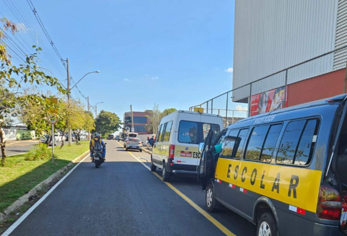 Justi&ccedil;a v&ecirc; risco &agrave; sa&uacute;de e &agrave; seguran&ccedil;a em jornada de motoristas do transporte escolar de Campinas