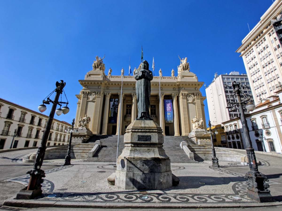 Pal&aacute;cio Tiradentes vira patrim&ocirc;nio do Estado