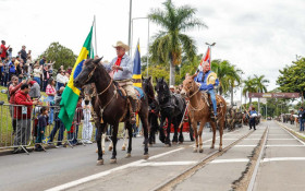 C&acirc;mara dos Deputados reconhece Jaguari&uacute;na como 'Capital Country'
