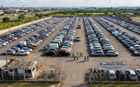 Detran‑SP realiza leil&atilde;o de carros e motos apreendidos