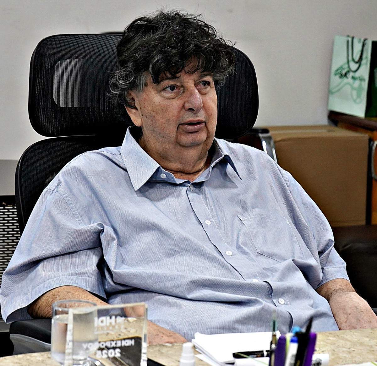 Neto anuncia antecipa&ccedil;&atilde;o da primeira parcela do 13&ordm; sal&aacute;rio