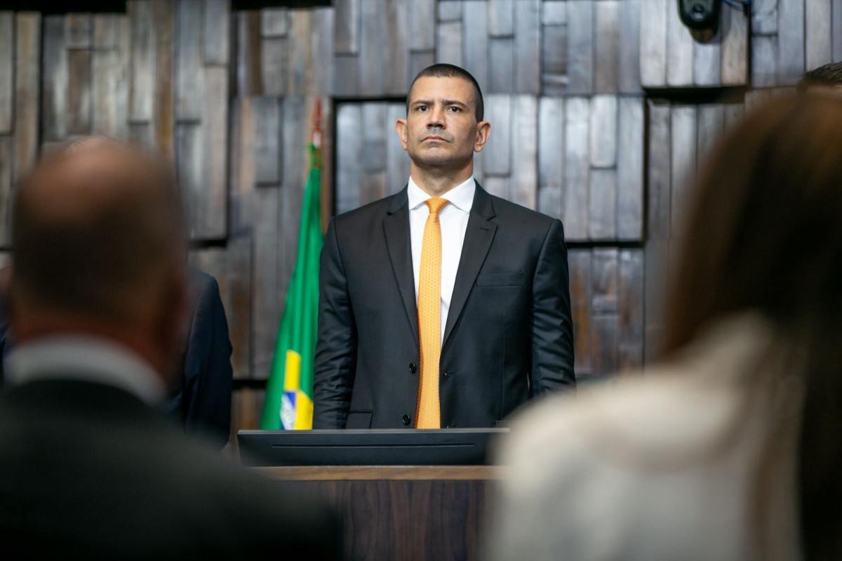Coluna Magnavita | Douglas Ruas pode assumir o governo nos dias da viagem de Couto