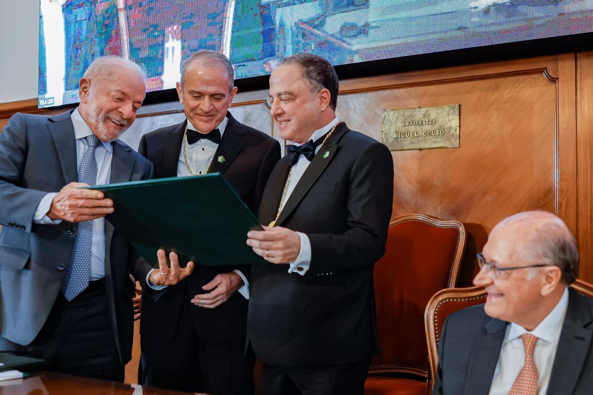 Coluna Magnavita | Lula ganhou aplausos do veterano Pedro Grossi