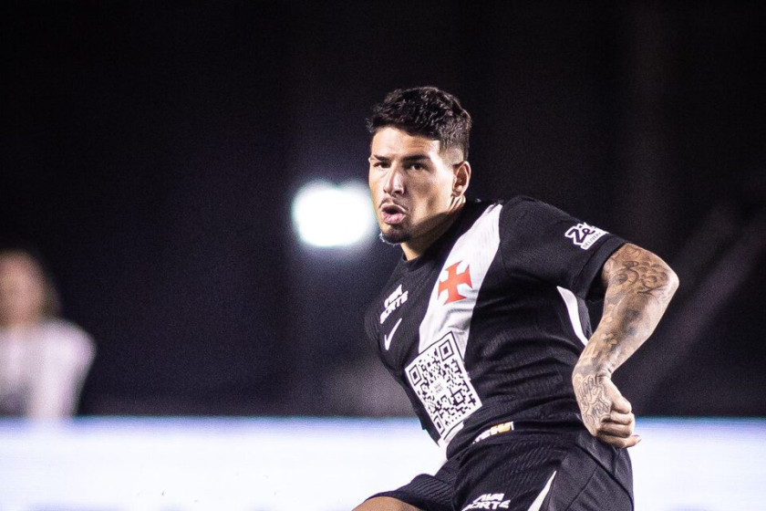 Vasco v&ecirc; crise se aproximar antes da Copa do Mundo