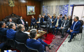 Alcolumbre promete tramita&ccedil;&atilde;o lenta de PEC 