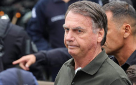 Nunes Marques manda PGR se posicionar sobre revis&atilde;o de pena de Bolsonaro