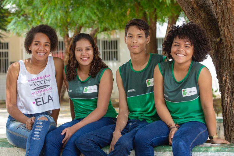 Estado avan&ccedil;a 7,3% no IDHM e consolida recupera&ccedil;&atilde;o social