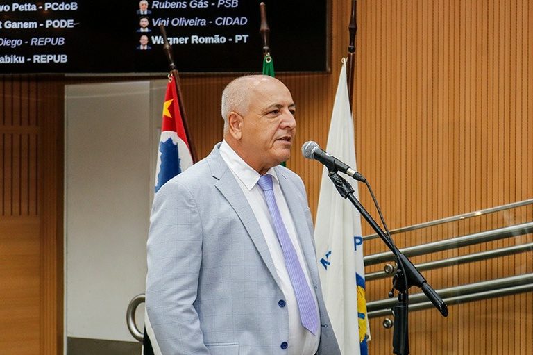 Ruben G&aacute;s prop&otilde;e campanha contra viol&ecirc;ncia a profissionais de sa&uacute;de de Campinas (SP)