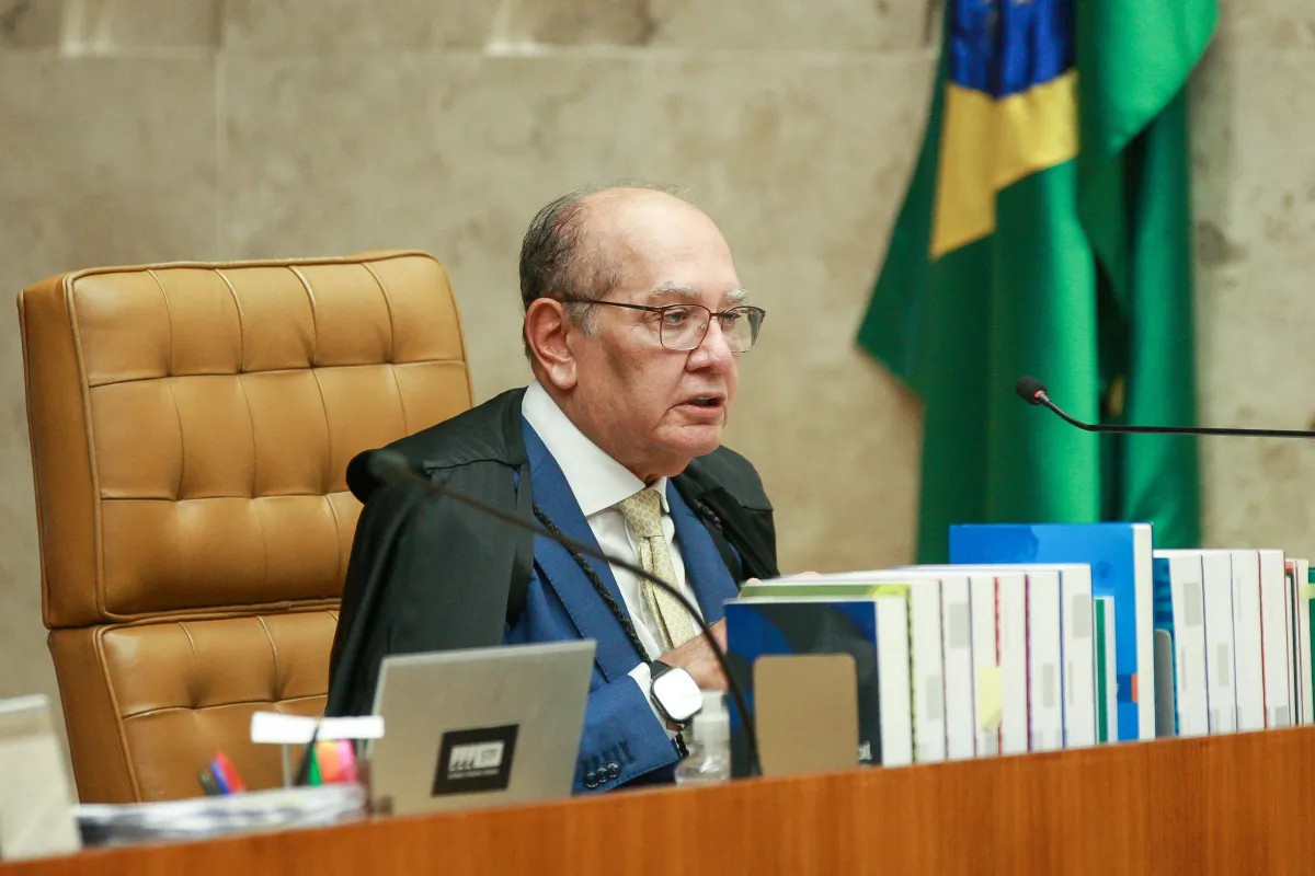 Gilmar Mendes e Andr&eacute; Mendon&ccedil;a discutem durante julgamento no STF