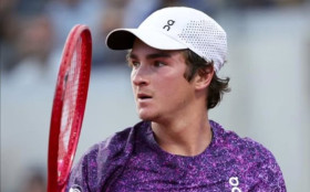 T&Ecirc;NIS: Ap&oacute;s 22 anos, Jo&atilde;o Fonseca leva Brasil de volta &agrave;s quartas de Roland Garros