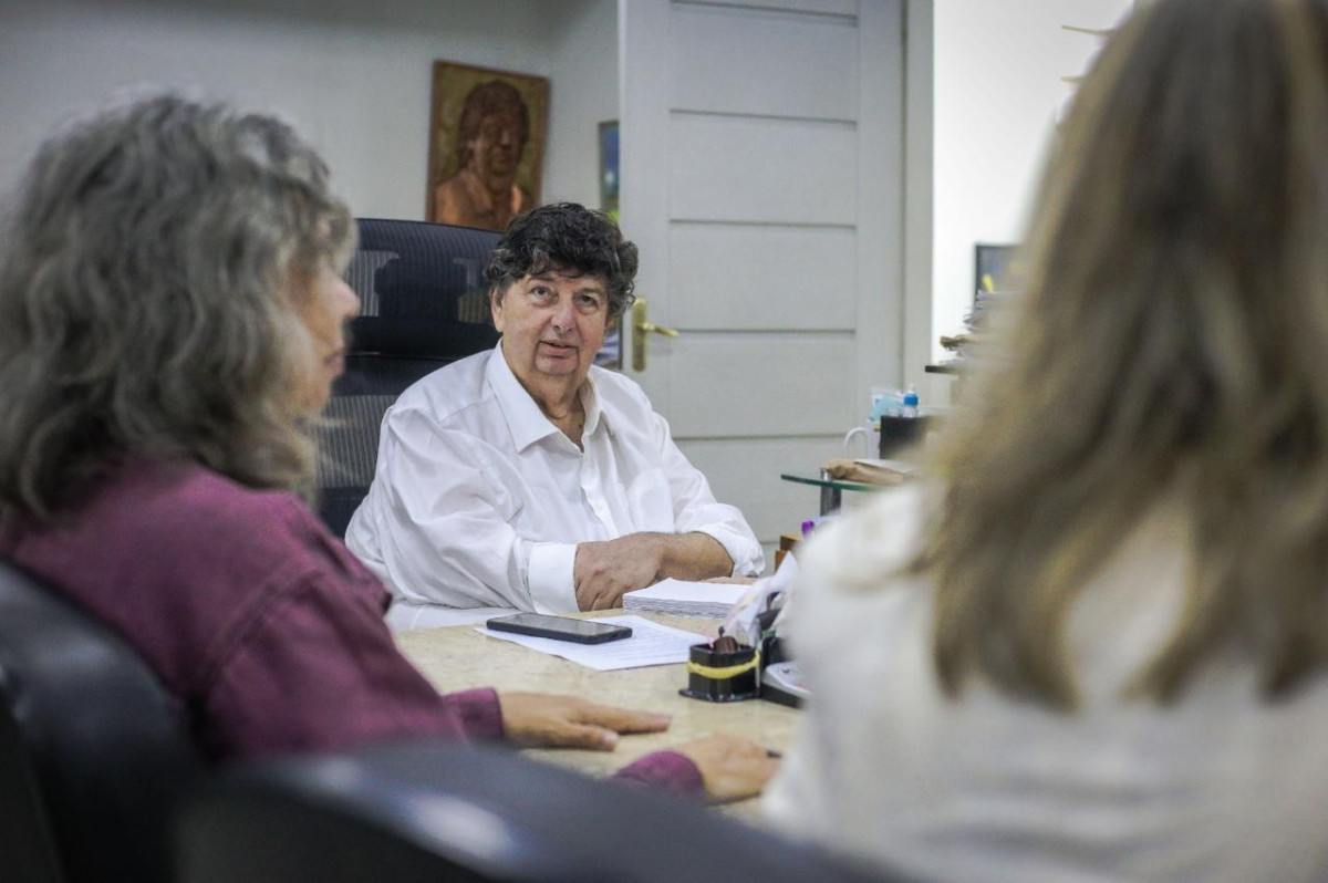 Prefeito Neto recebe integrantes da Fiocruz