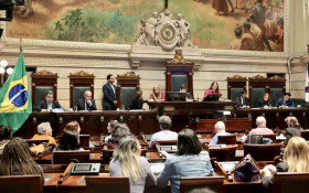 Comiss&atilde;o de finan&ccedil;as define metas para 2027