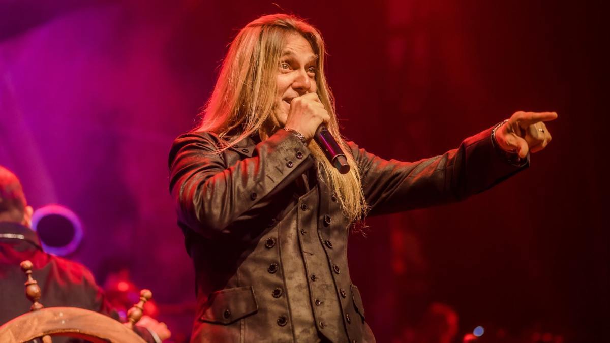 Edu Falaschi participa da festa Metal Jam