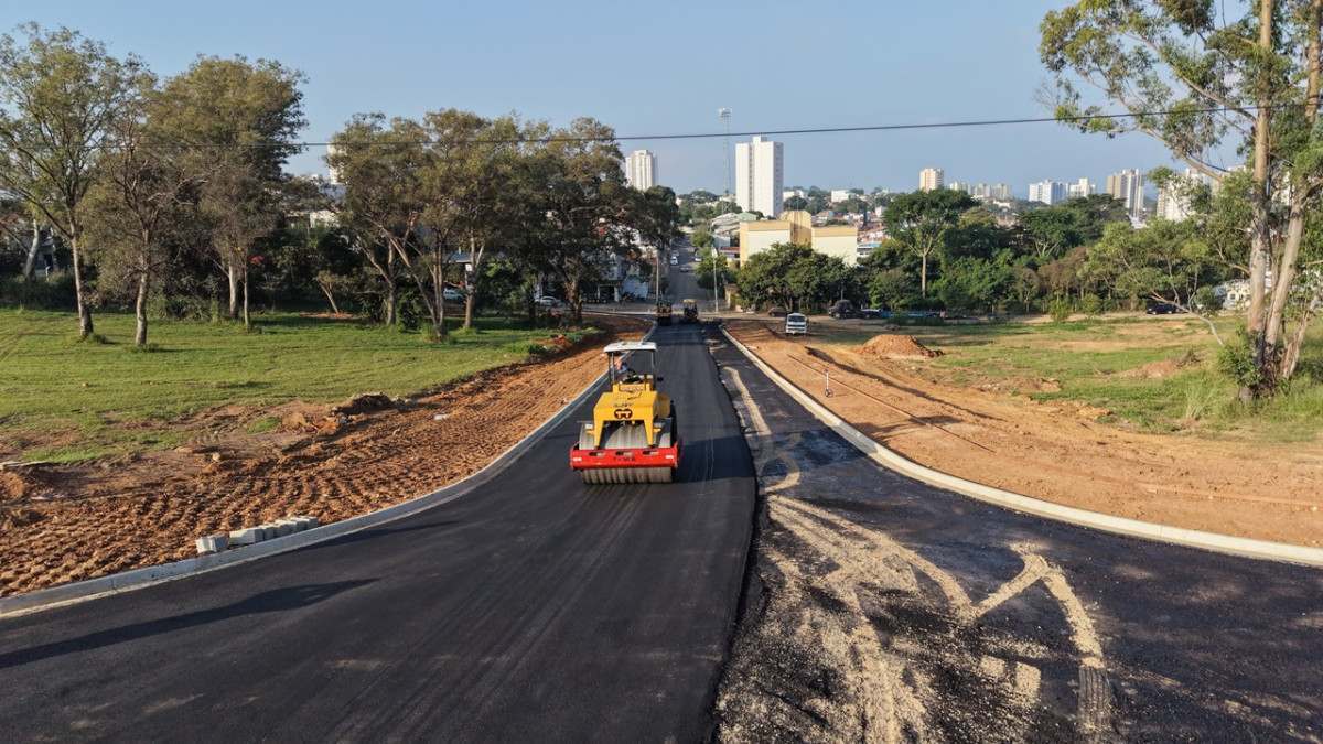 Rua J&uacute;lio Stein recebe pavimenta&ccedil;&atilde;o