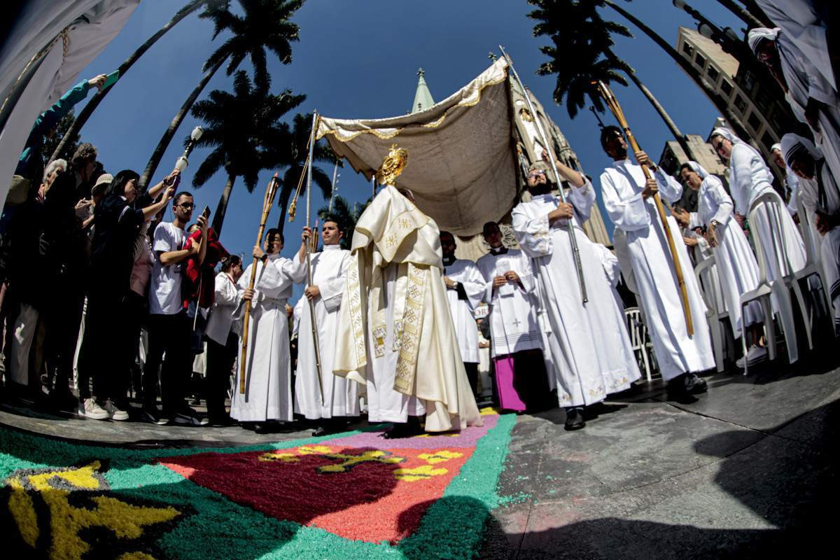 Corpus Christi: significado, origem e programa&ccedil;&atilde;o em Campinas (SP)