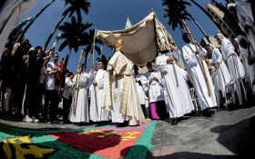 Corpus Christi: significado, origem e programa&ccedil;&atilde;o em Campinas (SP)