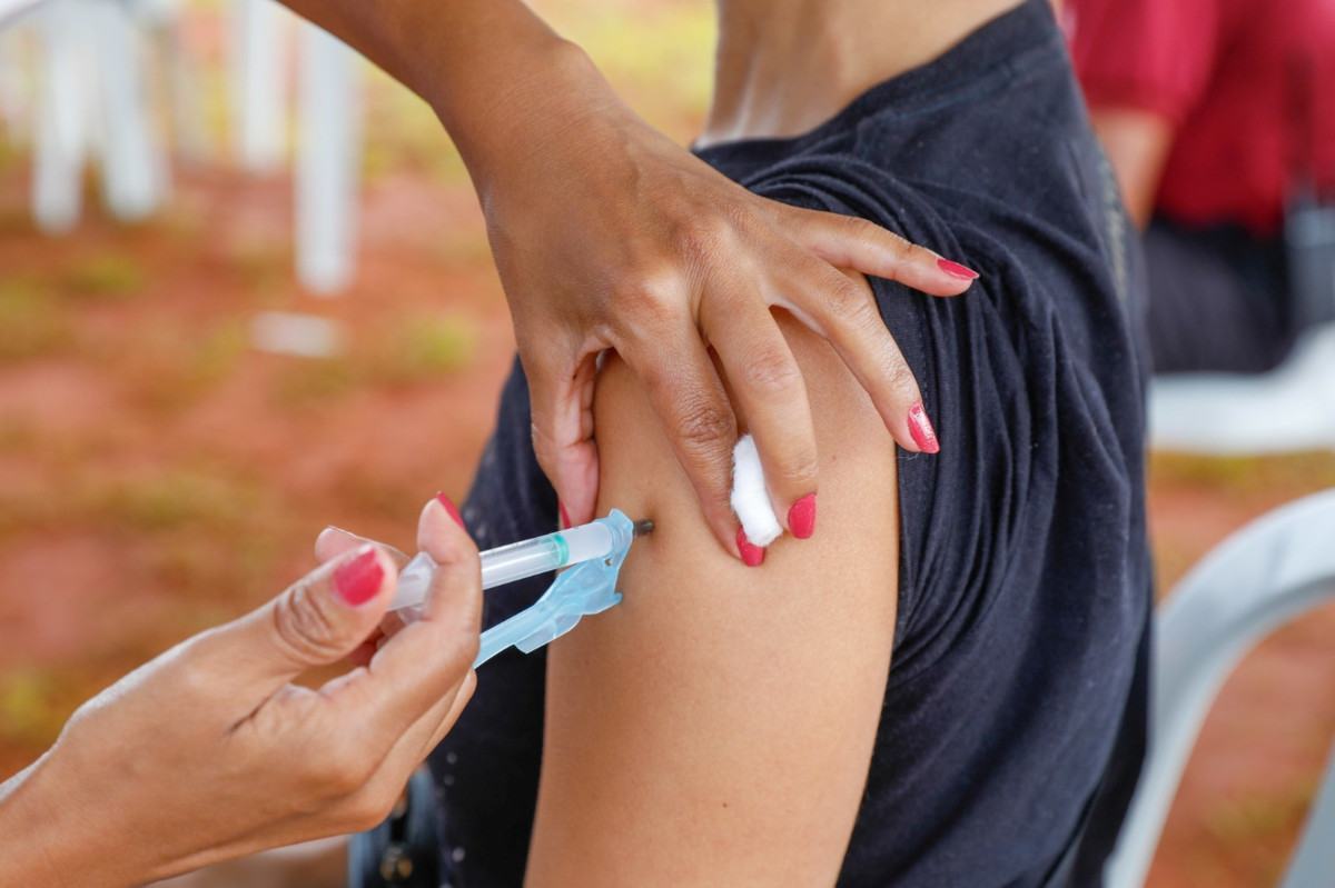 SUS passa a oferecer nova gera&ccedil;&atilde;o de vacina contra pneumonia e meningite