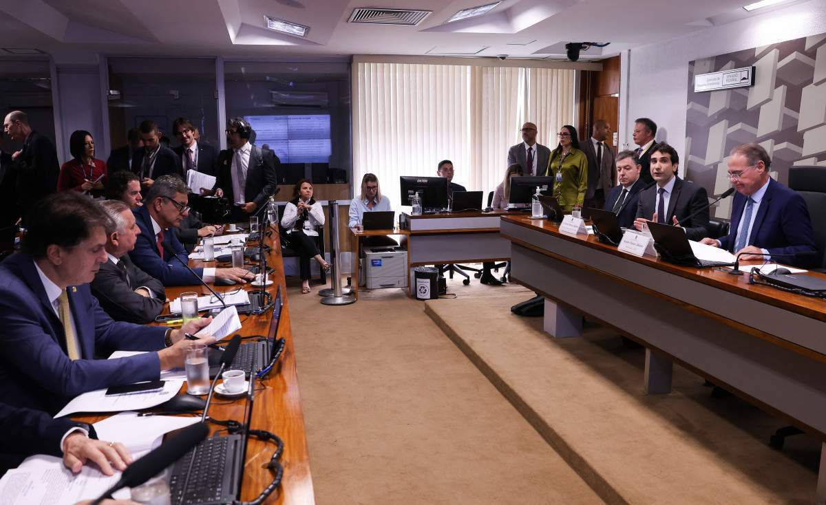 PEC no Senado facilita coopta&ccedil;&atilde;o do Banco Central, dizem economistas