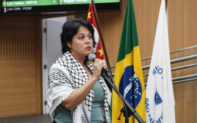 Mariana Conti colhe assinaturas para abertura da CPI do Transporte em Campinas (SP) 