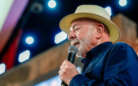 Lula diz n&atilde;o aceitar tarifa&ccedil;o dos EUA em reuni&atilde;o do "Conselh&atilde;o"