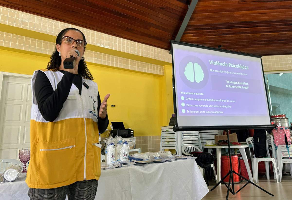 A&ccedil;&otilde;es de conscientiza&ccedil;&atilde;o sobre viol&ecirc;ncia contra idosos