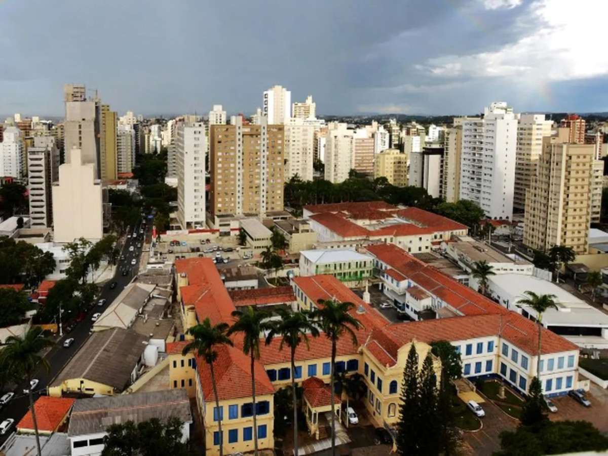 Funcion&aacute;rios da Santa Casa de Campinas est&atilde;o com vale‑transporte atrasado