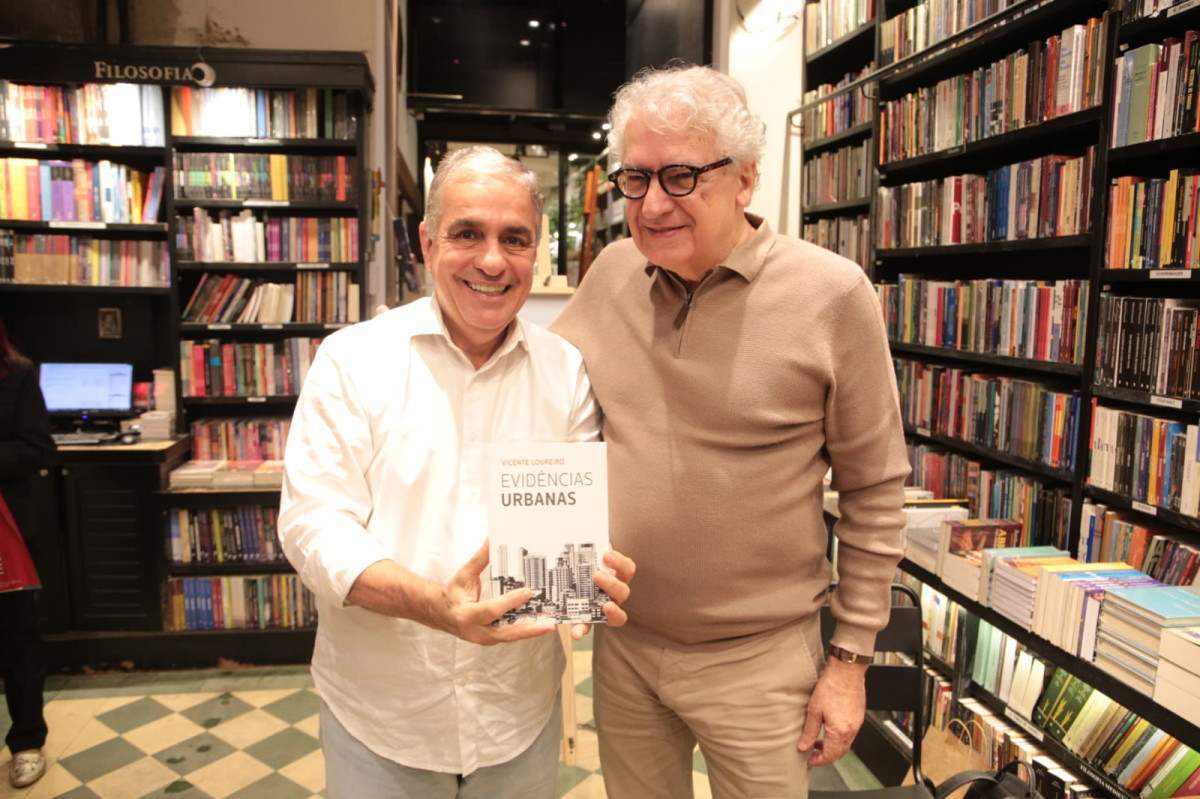 Coluna Magnavita | Personalidades pol&iacute;ticas e empresariais prestigiam o lan&ccedil;amento do livro de Vicente Loureiro