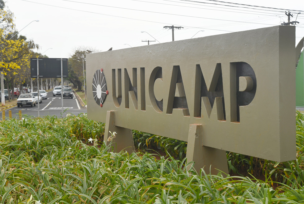 Mesmo ap&oacute;s novas propostas da reitoria da Unicamp, servidores mant&ecirc;m greve
