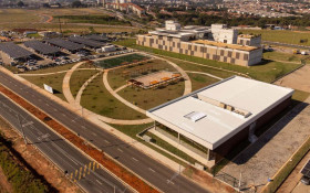 Pr&eacute;dio novo de servi&ccedil;os do Poupatempo recebe vistoria