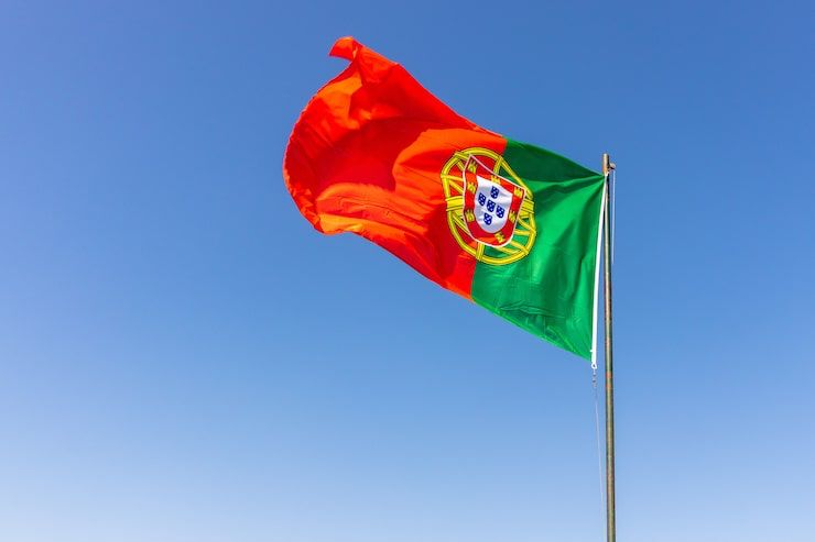 Portugal exige visto pr&eacute;vio e pro&iacute;be regulariza&ccedil;&atilde;o de estudante que entra como turista