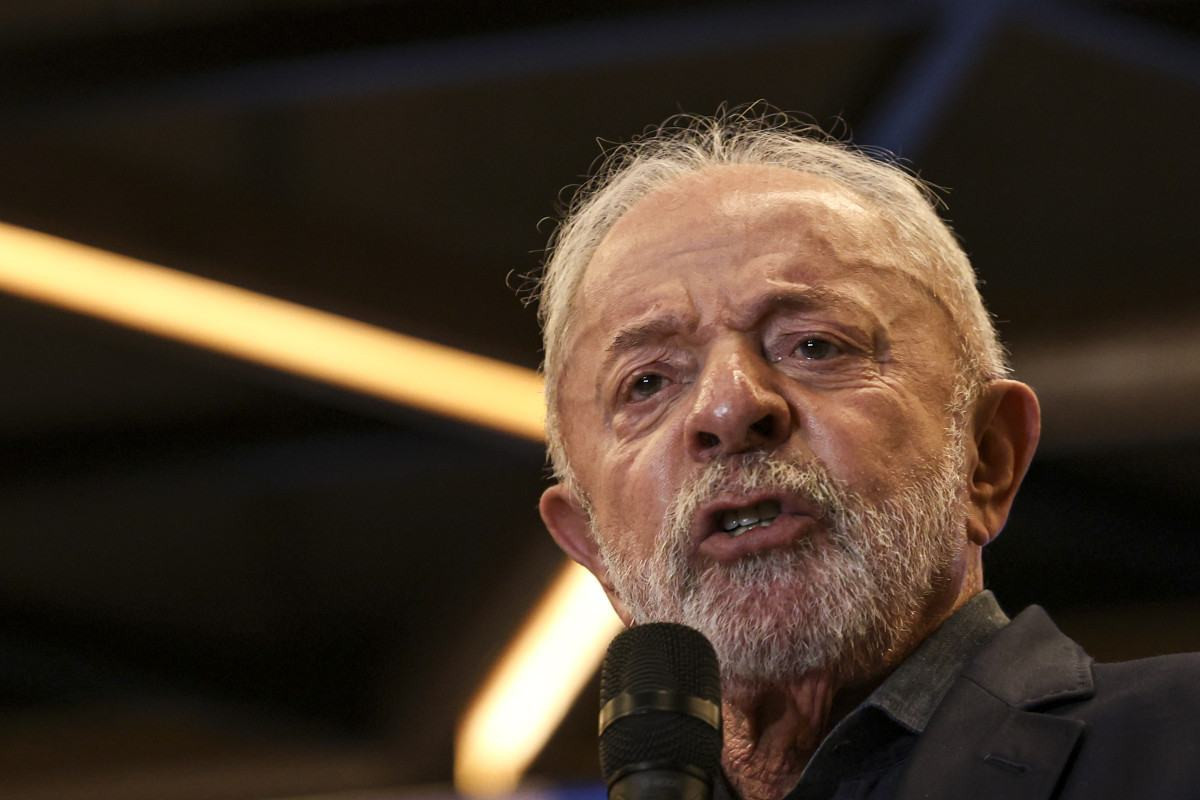 Minas Gerais vira desafio para Lula e Fl&aacute;vio Bolsonaro