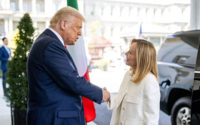 Premi&ecirc; da It&aacute;lia acusa Trump de mentir sobre pedido de foto no G7
