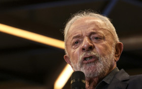 Minas Gerais vira desafio para Lula e Fl&aacute;vio Bolsonaro