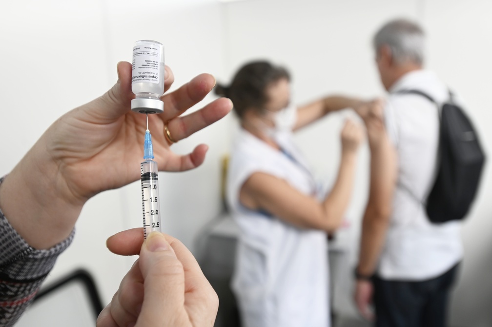 Campinas intensifica vacina&ccedil;&atilde;o contra gripe em mercados e shopping neste fim de semana