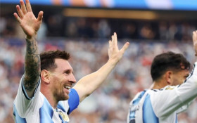 Argentina vence a &Aacute;ustria por 2 a 0 com gols e recorde de Messi