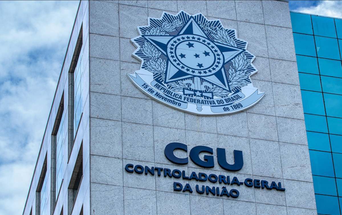 Ap&oacute;s alerta da CGU, minist&eacute;rio reduz licita&ccedil;&atilde;o em R$ 2 bilh&otilde;es