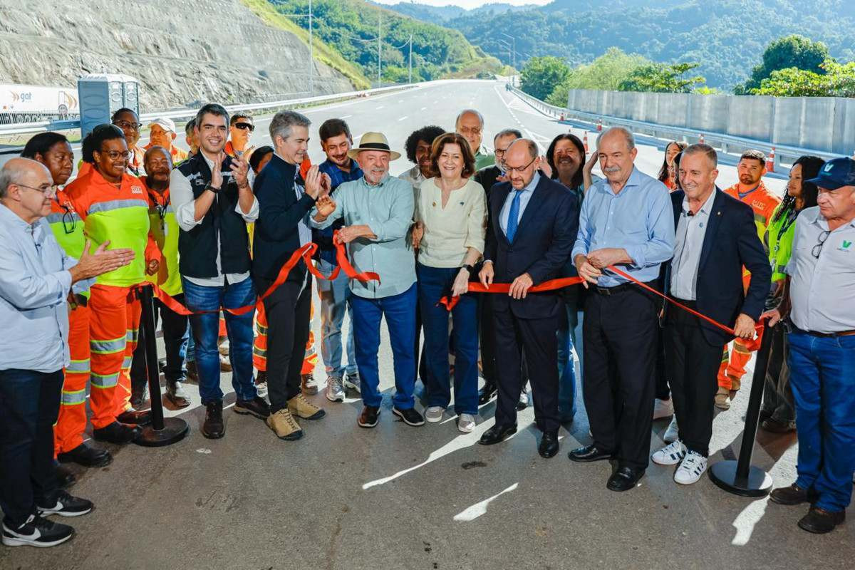 Lula inaugura primeira etapa de obras na Nova Serra das Araras
