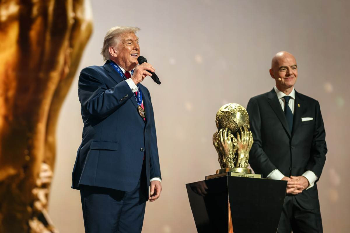 Trump vai entregar o trofe&uacute; para o campe&atilde;o da Copa