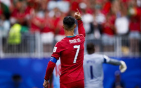 CR7 marca duas vezes e lidera Portugal em goleada contra o Uzbequist&atilde;o