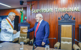 STM avalia se mant&eacute;m ex-piloto de Lula